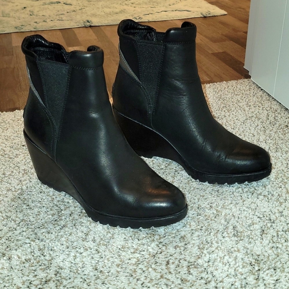 Sorel After Hours Chelsea Boot